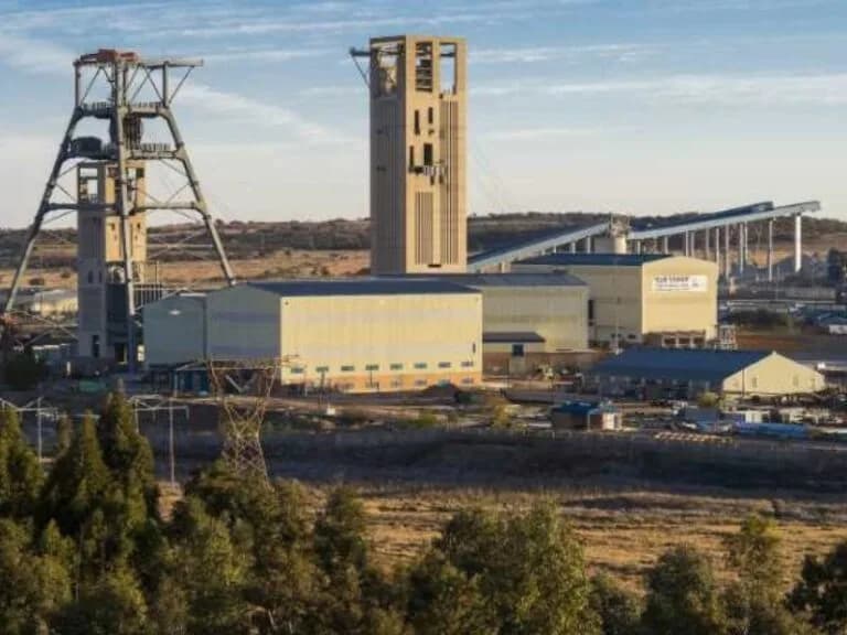 Gold Fields suffers blow, lose Yamana deal & CEO Chris Griffith resigns