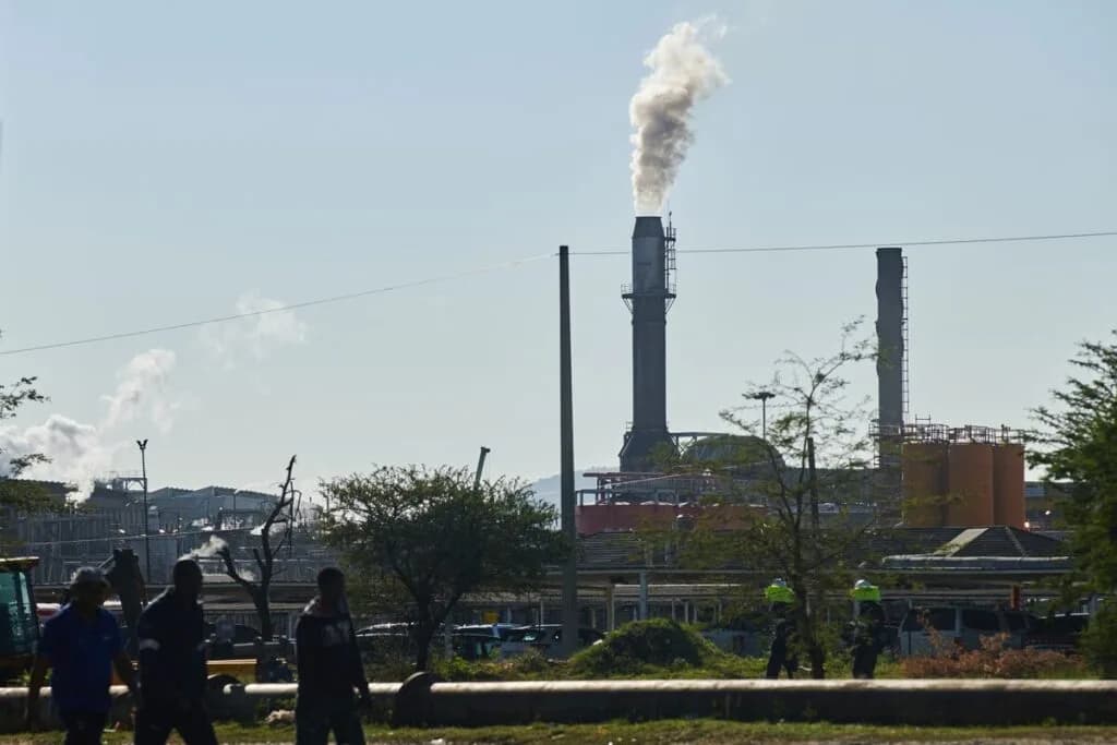 Amplats Restructures SA Operations, Leading to 2,800 Job Cuts