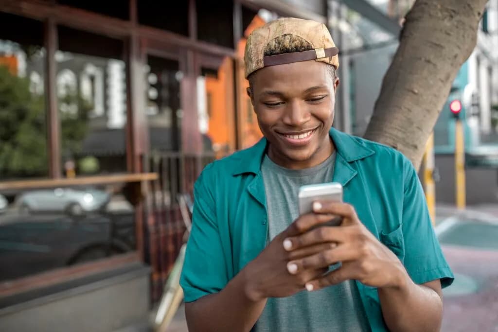 Almost R400 million in smart devices were sold via the FNB App in just six months