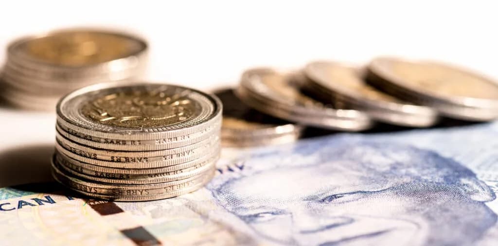 Rand plummets amid emerging market suffering, 21-day lockdown