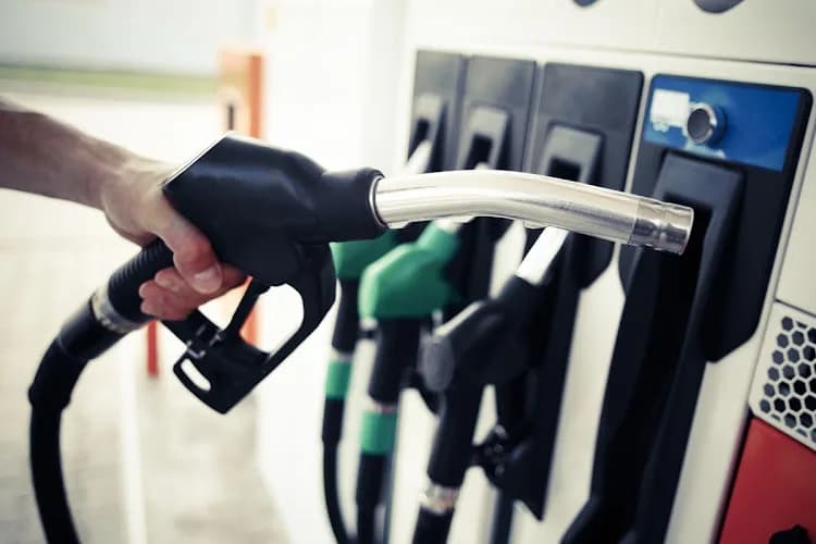 This December, expect petrol prices to rise while diesel prices to fall