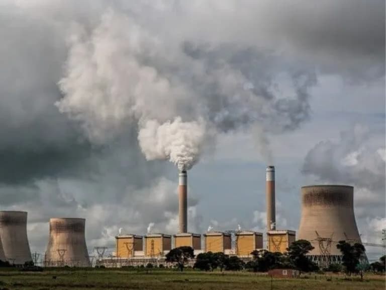 Cash-strapped Eskom asks for R19,5 billion to buy diesel from national treasury