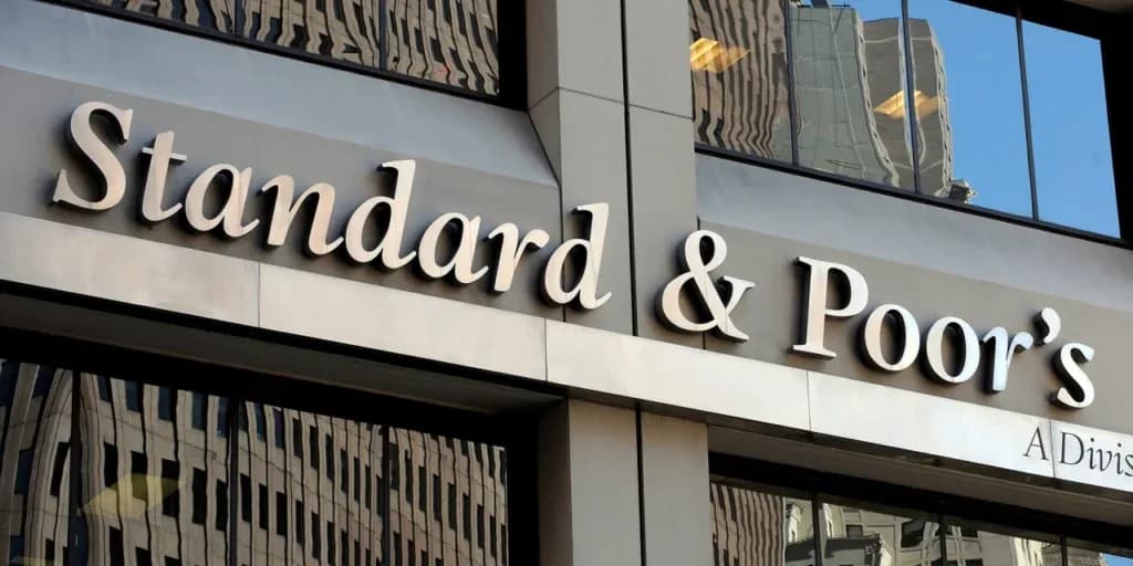 S&P confirms SA's ratings and maintains a positive outlook