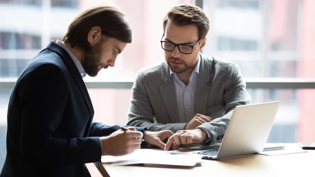 Heres-why-business-owners-should-work-with-independent-financial-advisers