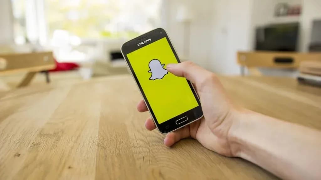 Snapchat-Adjusts-Solar-System-Feature-Amid-Teen-Anxiety-Concerns