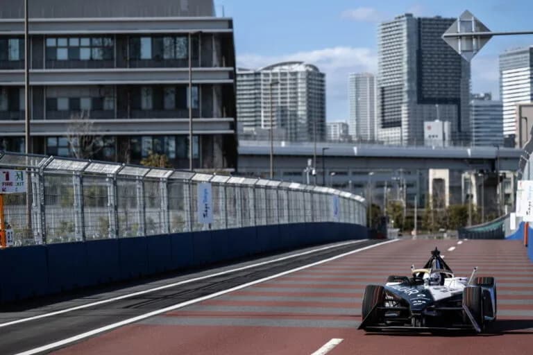 Formula E: Accelerating the electric vehicle transition