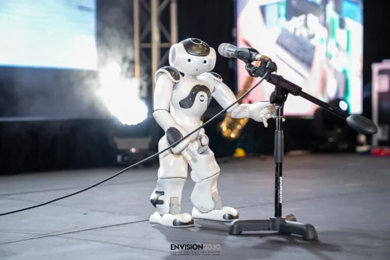 3-Schools-Emerge-as-Champions-of-the-2023-Robogirls-Programme-Supported-by-Lenovo-DUT-and-Toyota