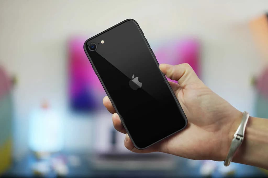 Apple's new iPhone SE shows it's finally starting to take Android seriously