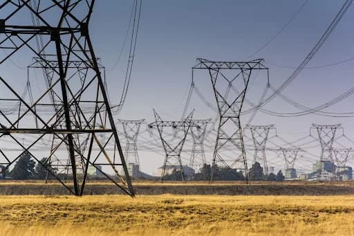 Eskom-set-to-build-14000-km-of-transmission-lines-in-10-years