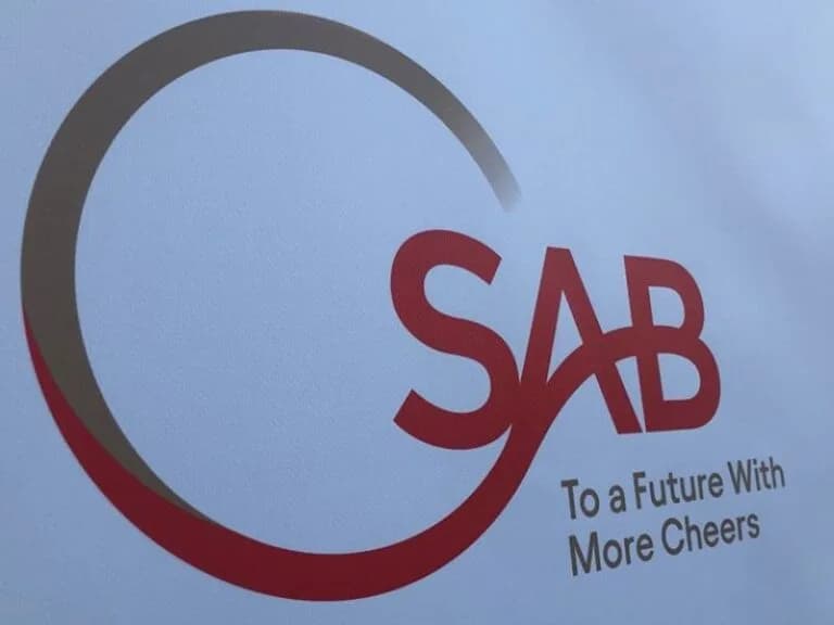 Beermaker SAB unveils new logo and slogan: “Cheers to the future”