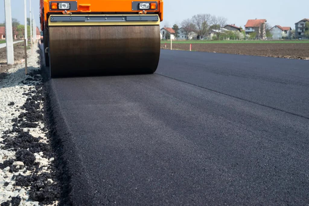 OLD MUTUAL PRIVATE EQUITY AND SPHERE TO ACQUIRE MUCH ASPHALT