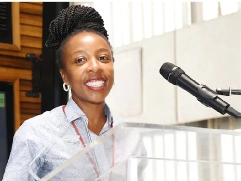 WeThinkCode CEO Nyari Samushonga bags coveted accolade at IT industry awards