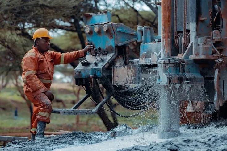 Early-Stage Risk and Late-Stage Capital in African Exploration