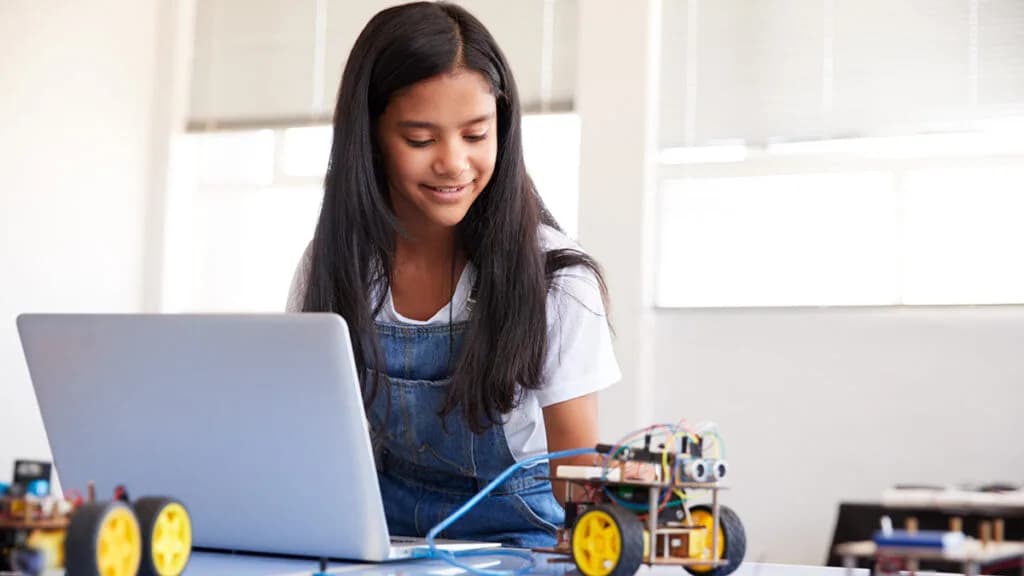 Collective X Opens Applications for Co-Funded Initiative to Address SA’s Digital Skills Shortage