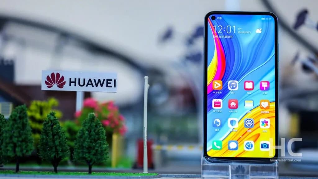 Huawei beats Samsung as world’s biggest smartphone vendor, says report