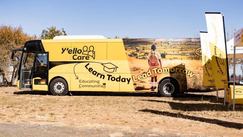 MTN SA’s ‘tech library on wheels’ reaches more than 4700 children in 11 schools during ‘30 Days of Y’ello Care’