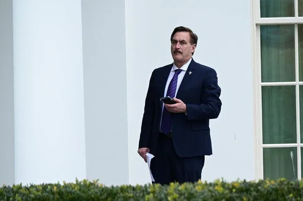 Twitter Bars MyPillow C.E.O. Mike Lindell: Live Business Updates - The New  York Times