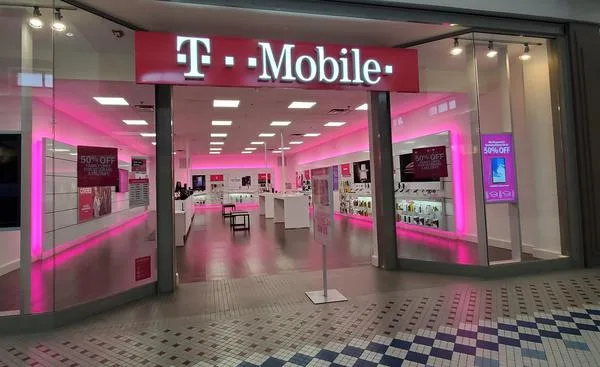 Cell Phones, Plans, and Accessories at T-Mobile 90 Elm Street ...