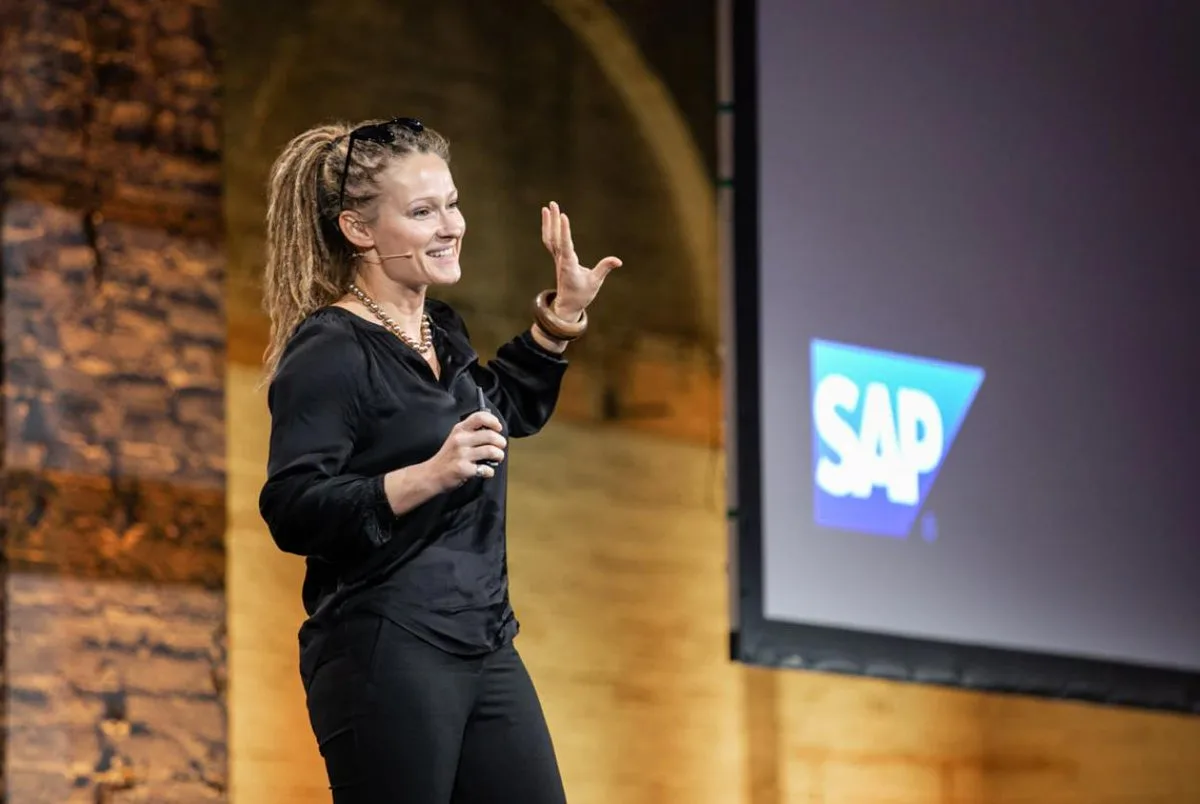 Adriana Marais on Twitter: ""When are we really moving to Mars? Theoretical physicist & founder of #ProudlyHuman Dr Adriana Marais has dreamt of living #OffWorld since childhood. Now she's leading a team